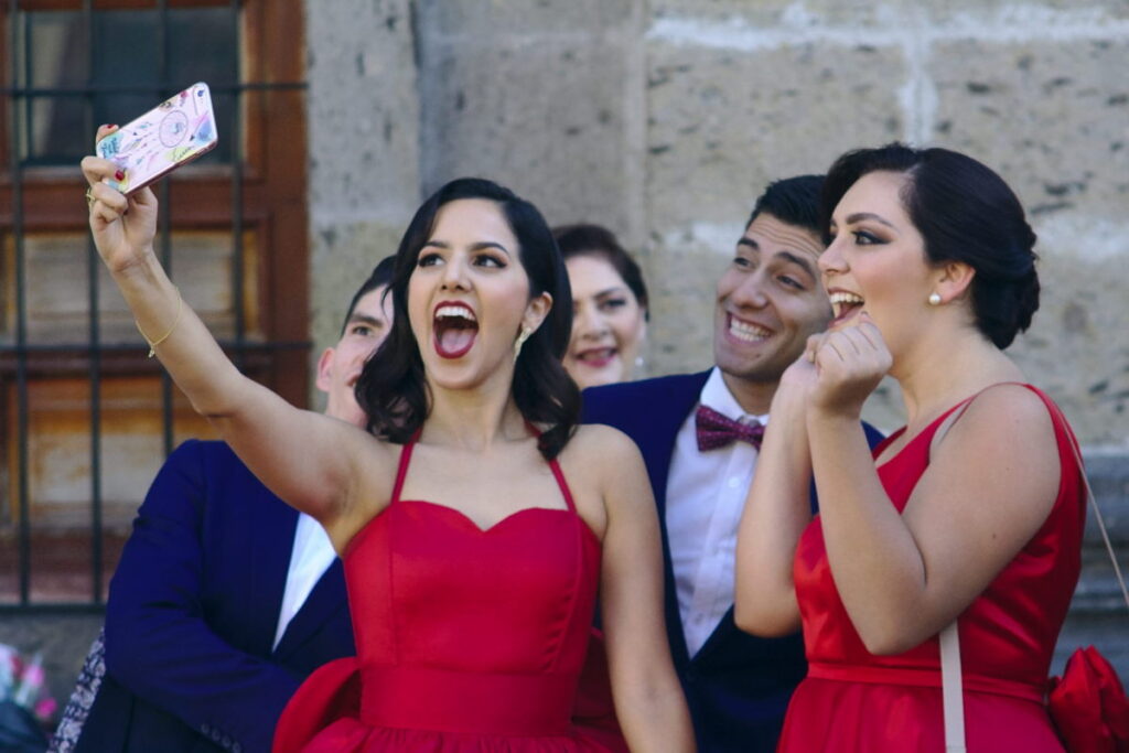 Invitados a la boda, fotos selfie, boda en Guadalajara, 