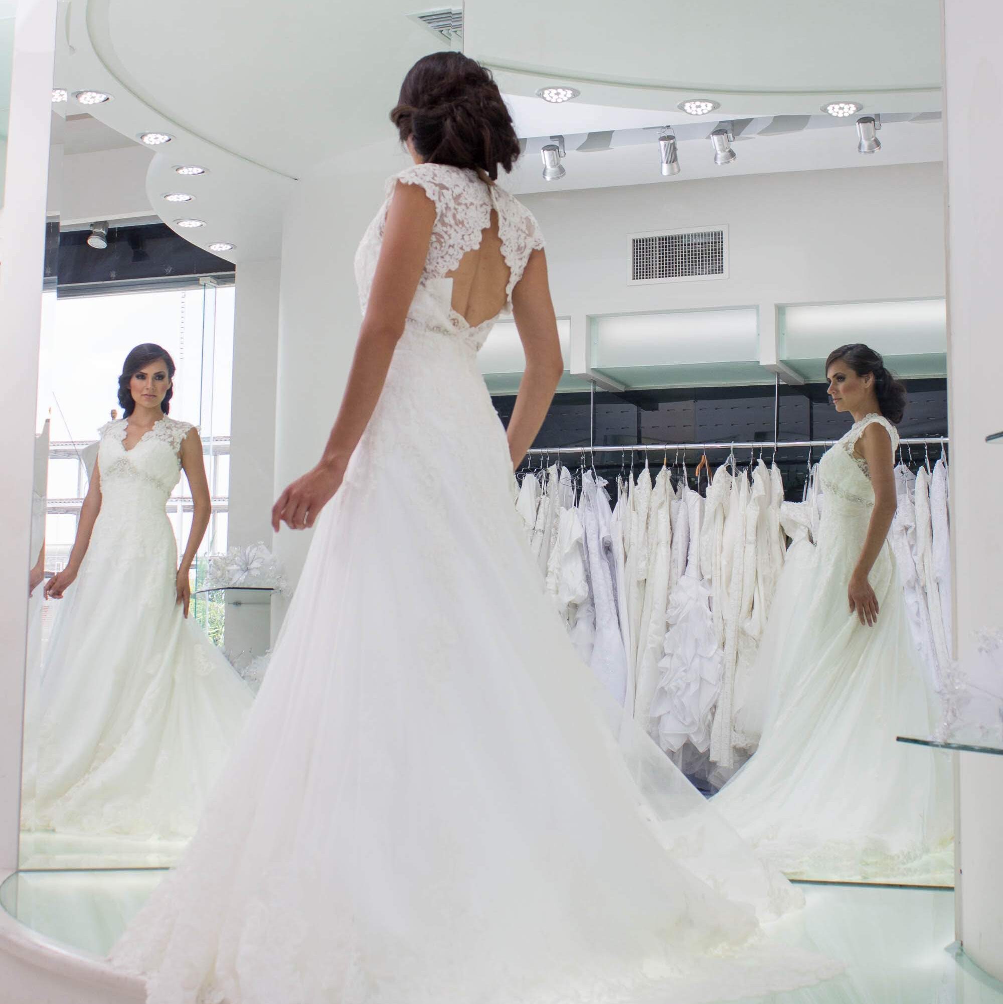 vestido de novia, novia, novia vestida de blanco, elección del vestido de novia, como elegir tu vestido de novia, vestido para tu boda,